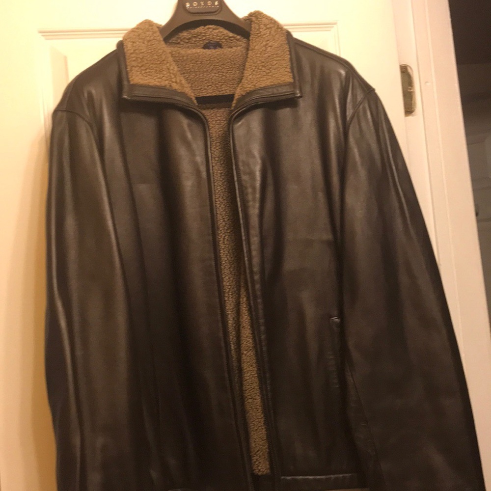 Fully lined Men Sherpa Butter Leather Jacket!